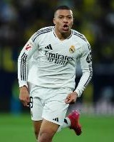 队报：姆巴佩若想竞争金球，仍要面对多项个人和集体荣誉的挑战