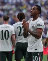 双响助蓝军晋级占先机！记者调侃：若昂-佩德罗刚刚为自己付款